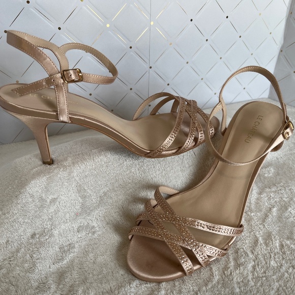 Le Chateau Blush Sandals, matching Clutch - Picture 2 of 4
